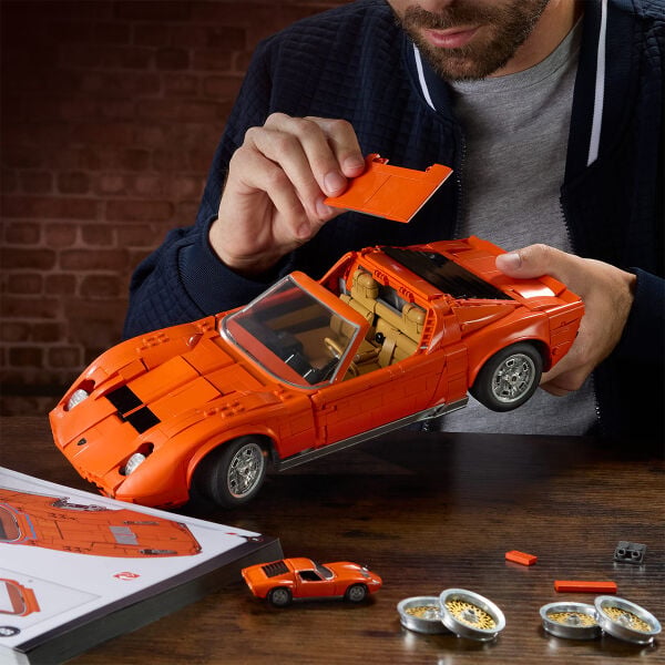 JHF61 Mattel Brick Shop H.W. Premium 71 Lamborghini Miura P400 1523 parça +17yaş