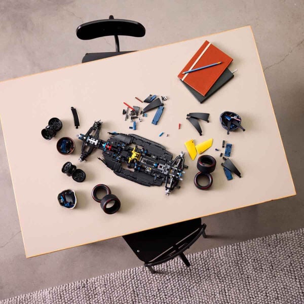 42206 Lego Technic Oracle Red Bull Racing RB20 F1 Araba 1639 parça +18 yaş