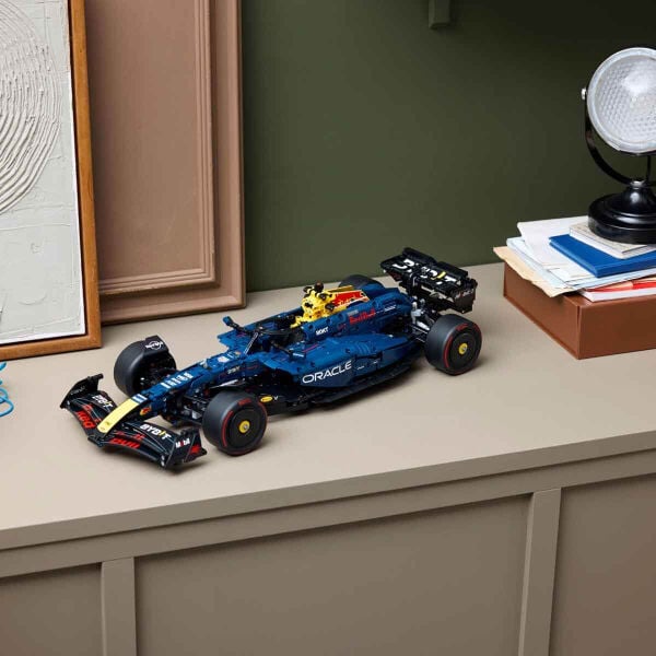 42206 Lego Technic Oracle Red Bull Racing RB20 F1 Araba 1639 parça +18 yaş