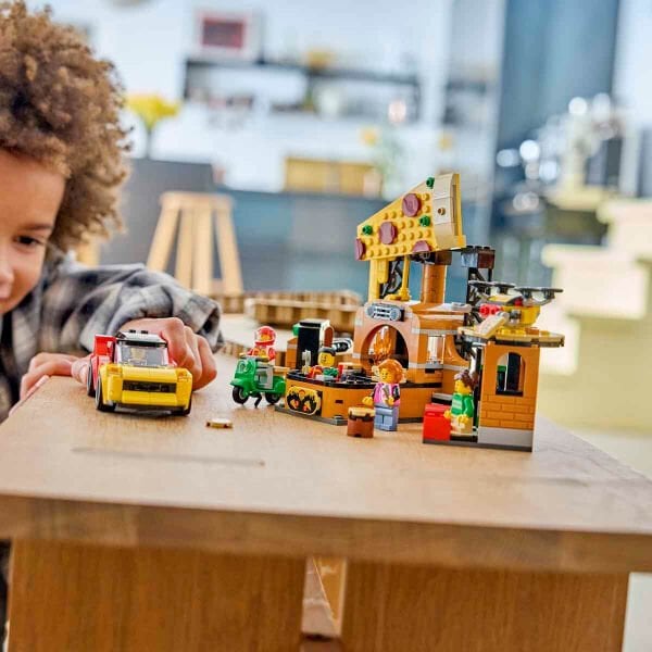 60496 Lego City Pizza Kurye Macerası 494 parça +6 yaş