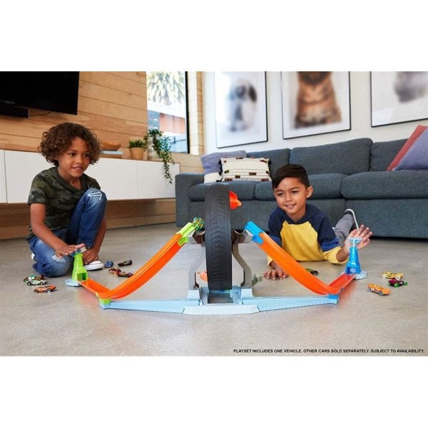 GJM77 Hot Wheels, Dönen Tekerlek Macerası Yarış Seti