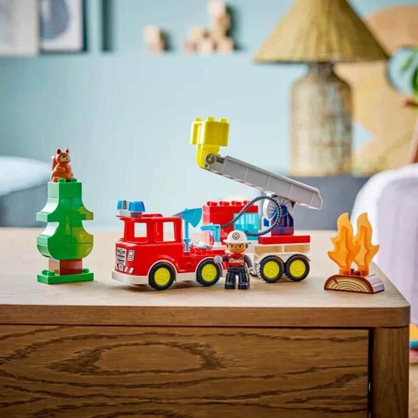 10473 Lego Duplo Hortumlu İtfaiye Aracı ve İtfaiyeci 28 parça +2 yaş