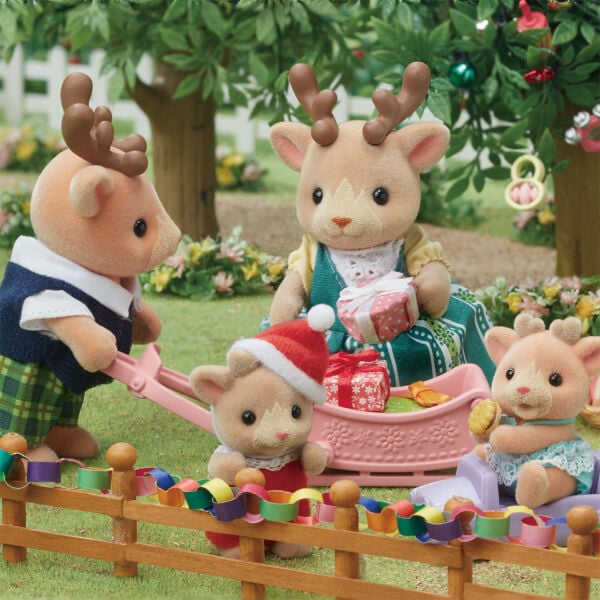 5692 Sylvanian Families Ren Geyiği Ailesi +4 yaş