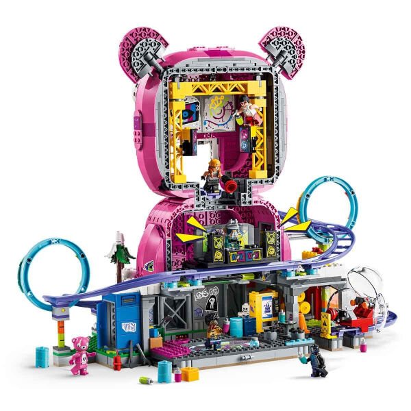 77082 Lego Fortnite Parti Mağarası 1963 parça +12 yaş