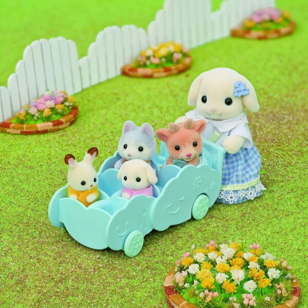 5744 Sylvanian Families Gökkuşağı Anaokulu Otobüsü (figürler dahil değil)+3 yaş