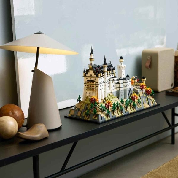 21063 Lego Architecture Neuschwanstein Şatosu 3455 parça +18 yaş