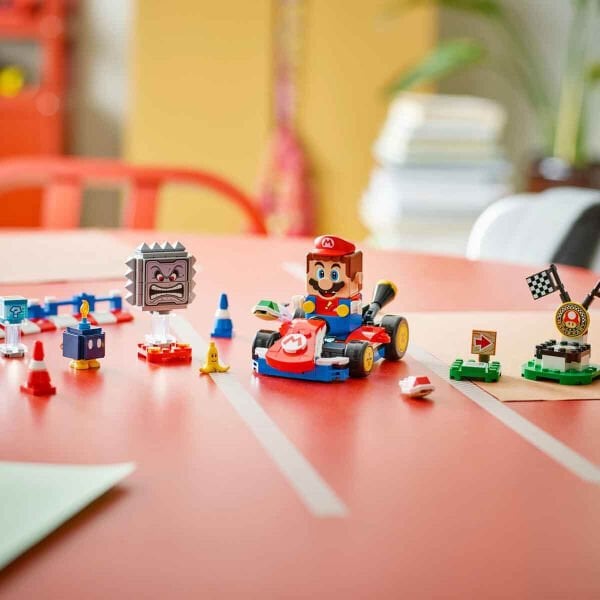 72043 Lego Super Mario - İnteraktif Lego Mario ve Standard Kart 278 parça +7 yaş