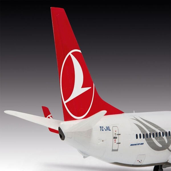 63772 Revell - Turkish Airlines Boeing 737-800 1:144 Maket Kiti