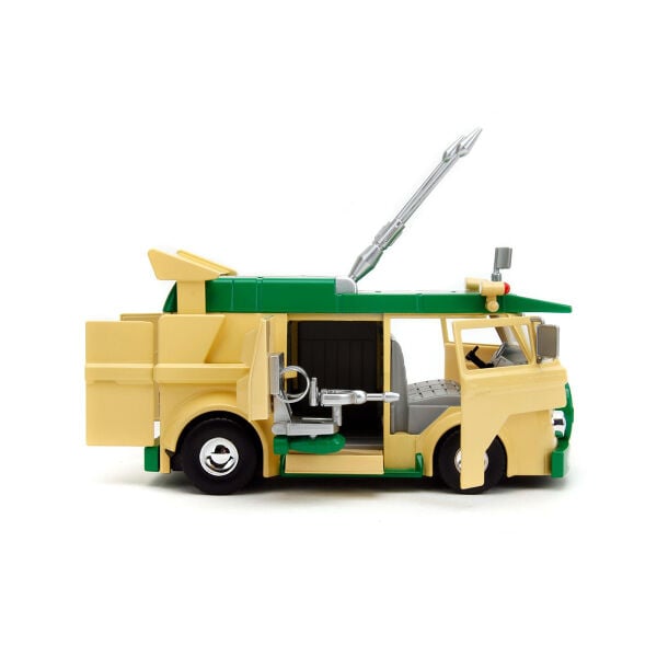 9334529314R00 Turtles Party Wagon 1 24
