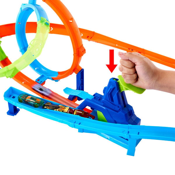 JHK73 Hot Wheels Hızlı Fırlatma Kasırgası Oyun Seti