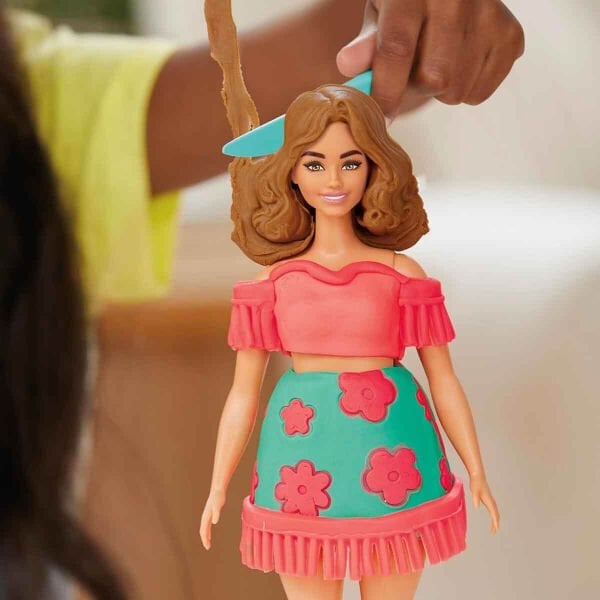 G1360 Play-Doh Barbie Çiçek Desenleri ve Püsküller Hamur Oyun Seti +3 yaş