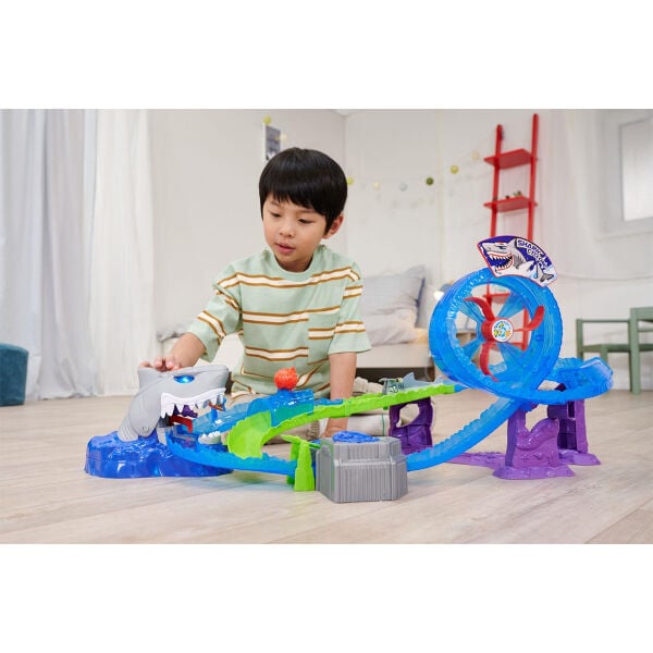 203338002 White Shark Track Set