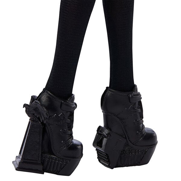 JNJ91 Monster High Wednesday Addams Bebek