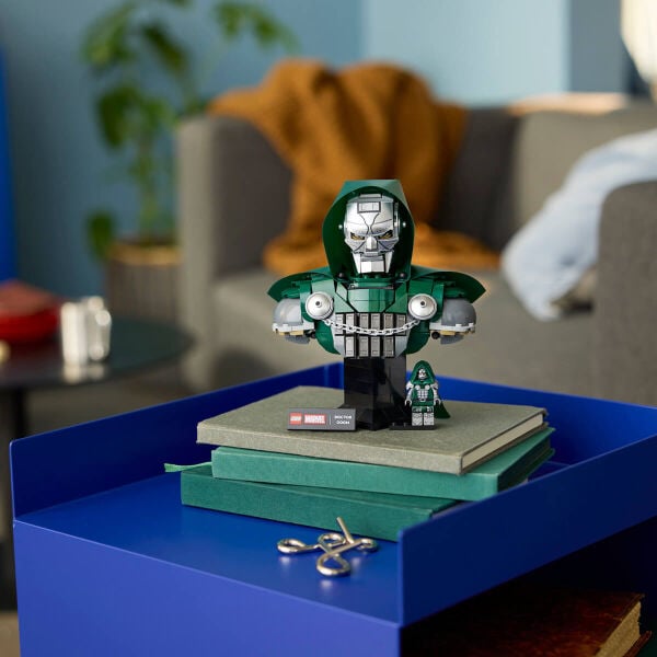 76345 Dr Doom Büstü