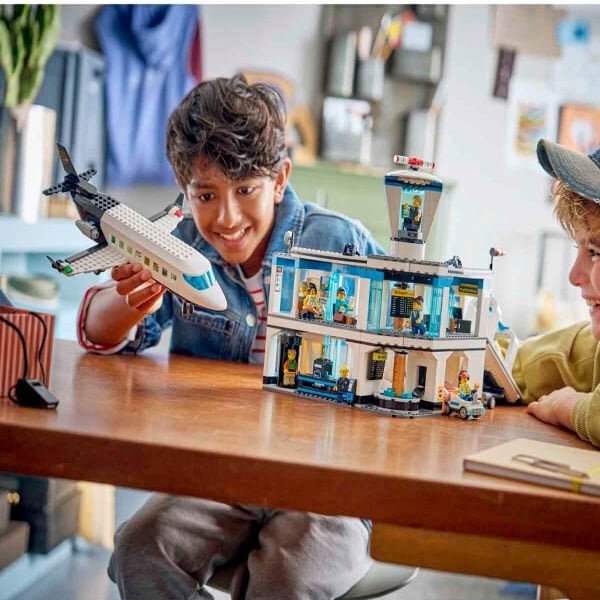60502 Lego City Havaalanı ve Uçak 887 parça +8 yaş