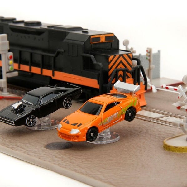 9334915314R00 Fast & Furious Nano Train Scene Diorama