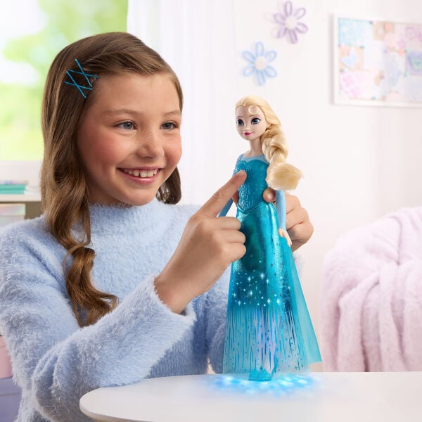 JLJ07 Disney Frozen Şarkı Söyleyen ve Işıldayan Elsa