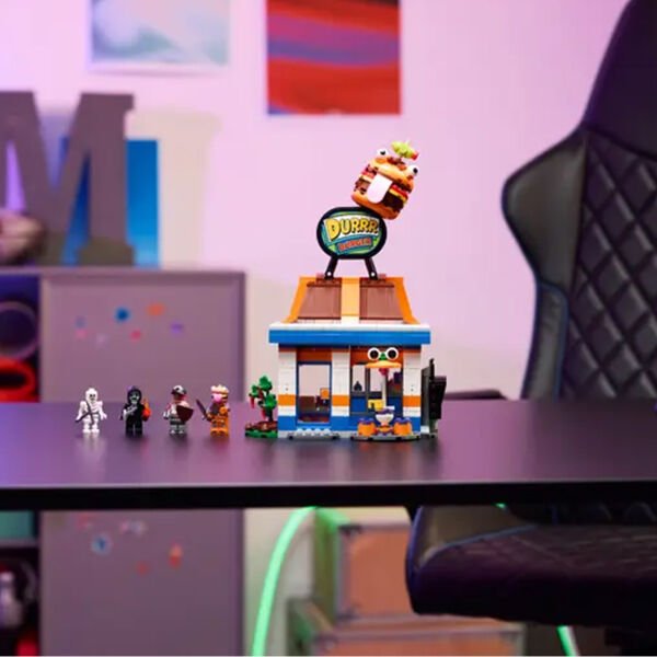 77076 Lego Fortnite Durr Burger Restoranı 546 parça +10 yaş